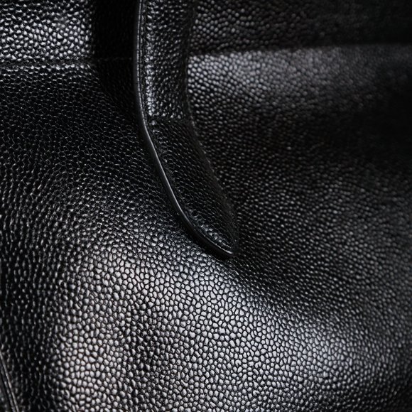 Alaia Black Pebbled Leather Tote - Picture 4 of 9